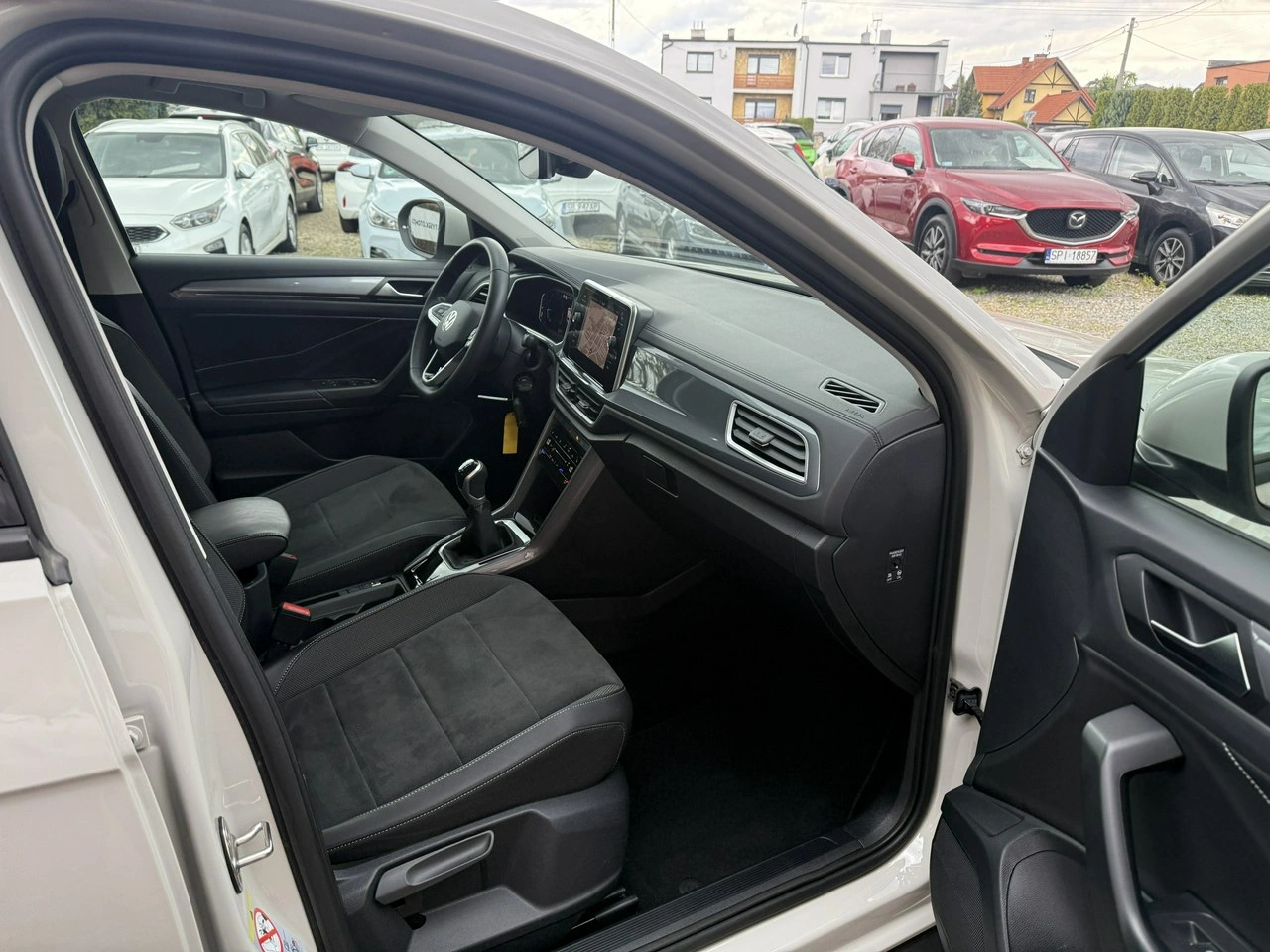 Volkswagen T-Roc - Zdjęcie 24