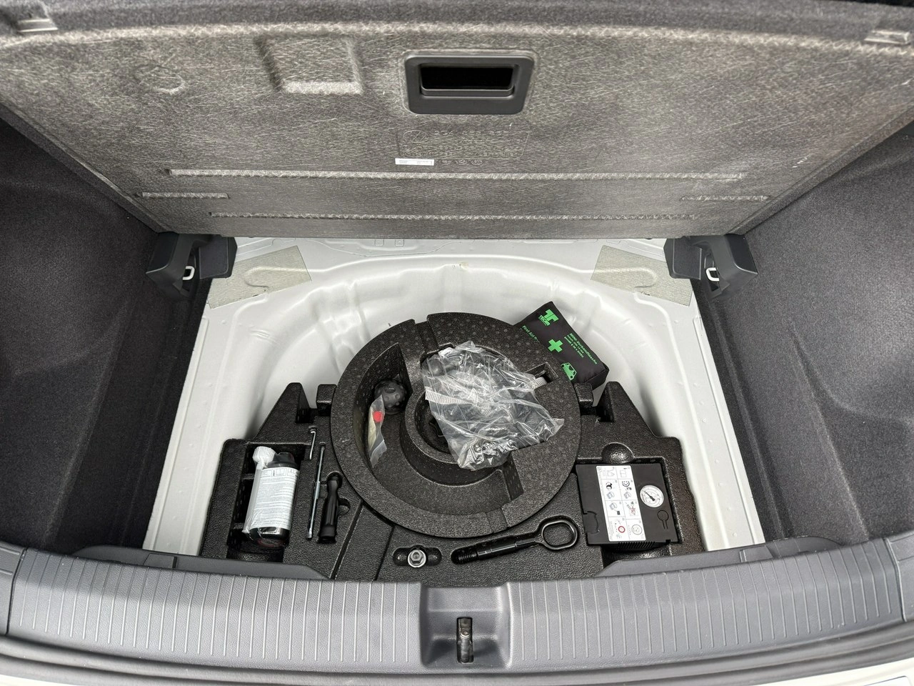 Volkswagen T-Roc - Zdjęcie 28