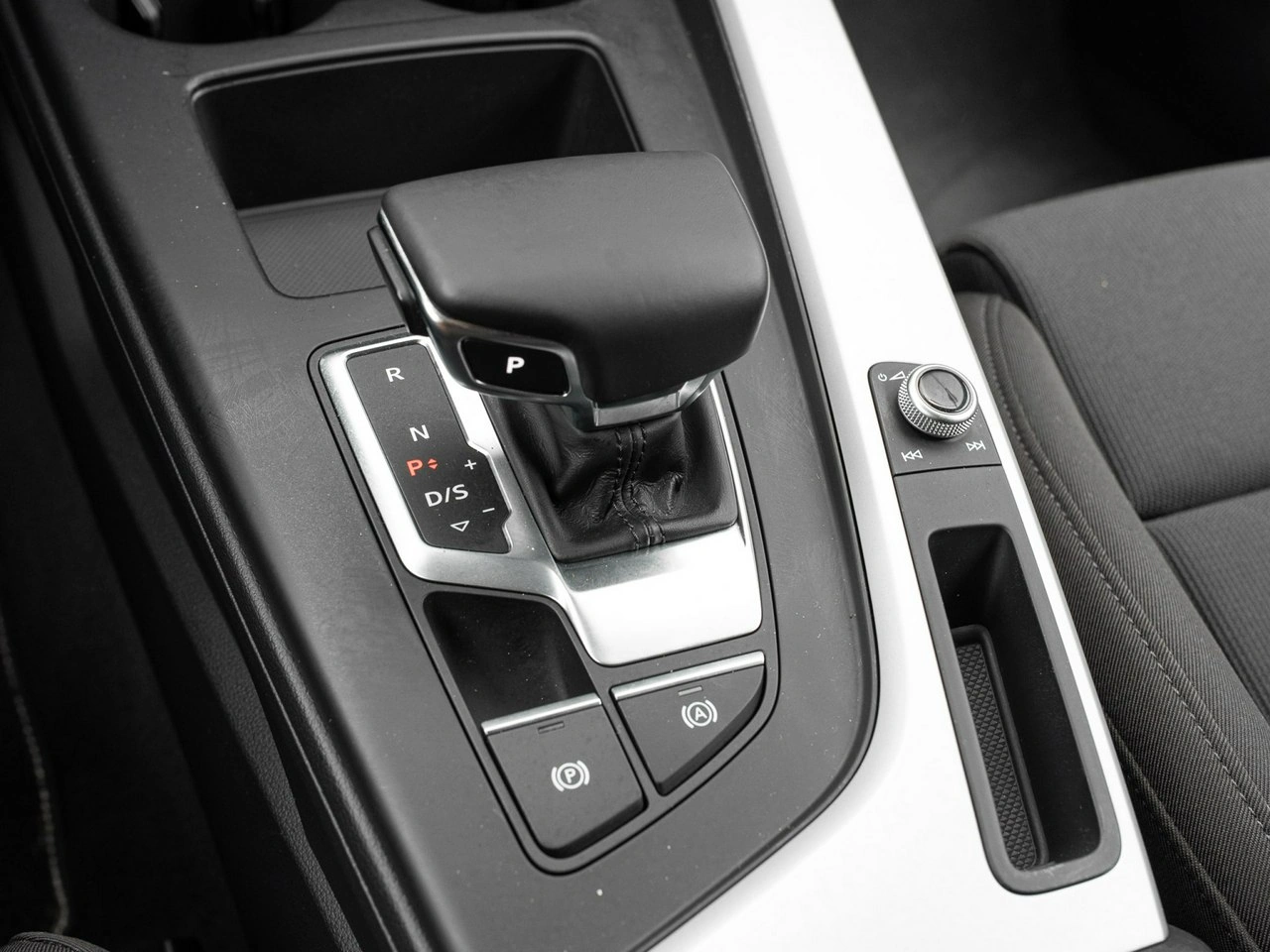 Audi A4 - Zdjęcie 15