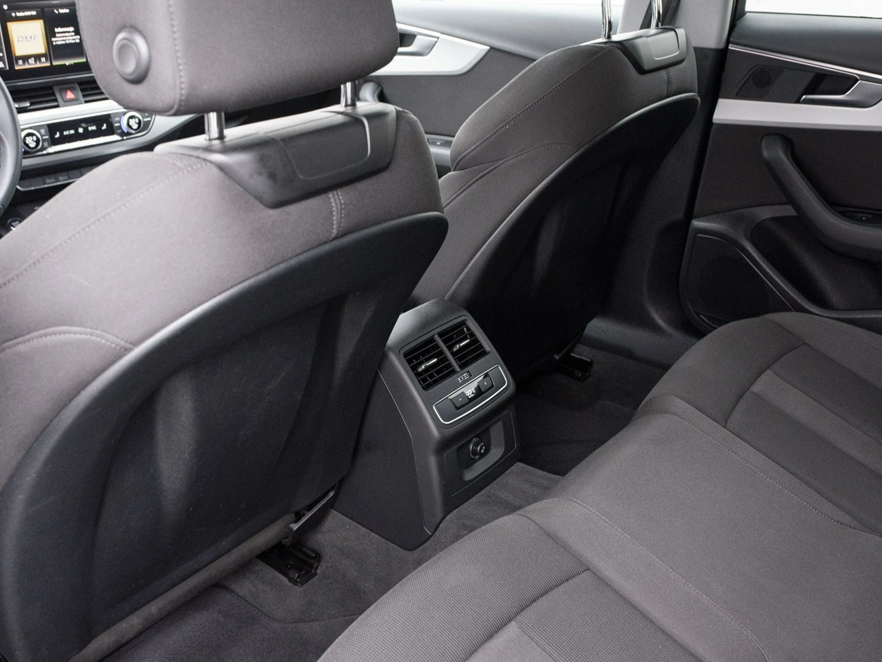 Audi A4 - Zdjęcie 26