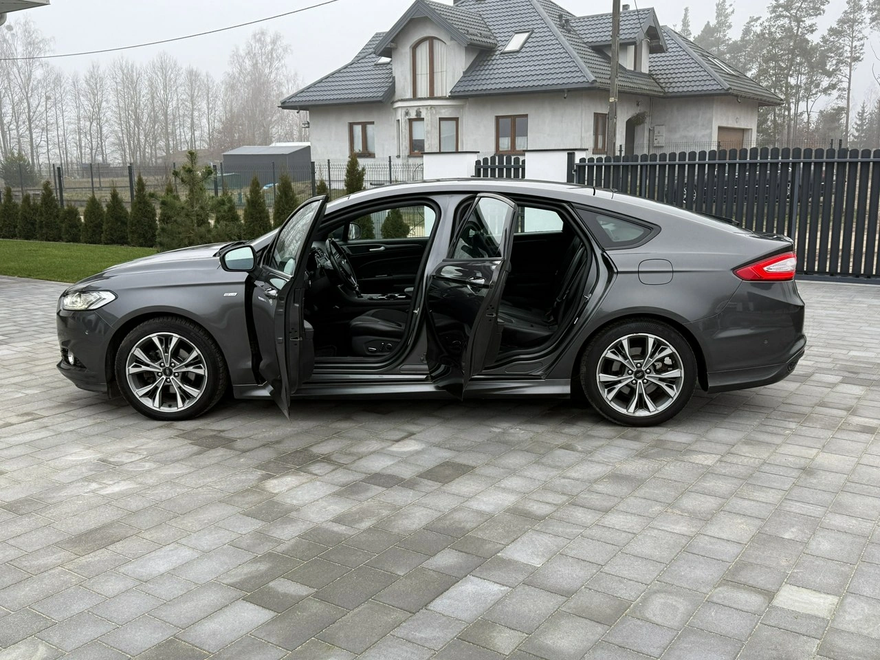 Ford Mondeo - Zdjęcie 9