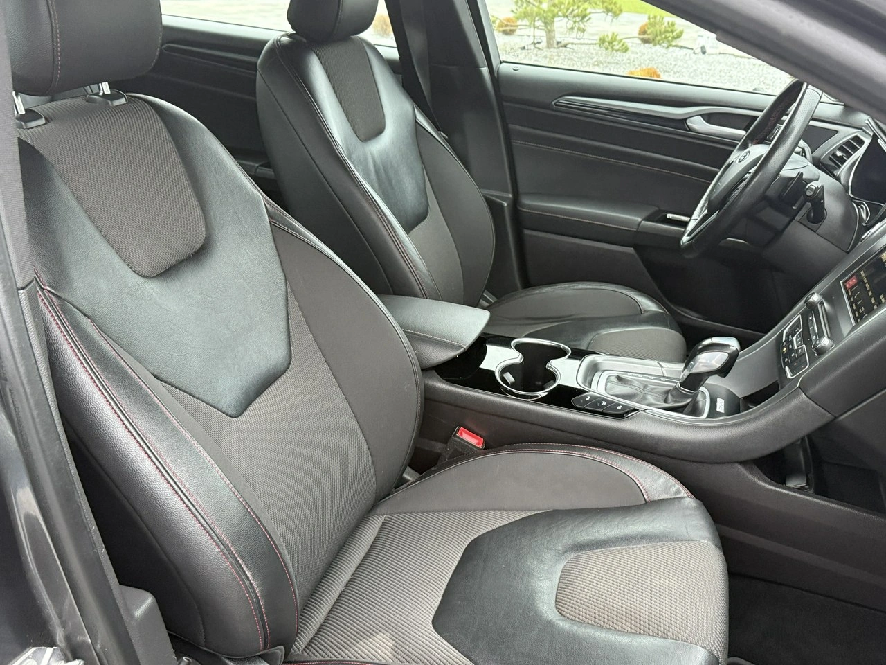 Ford Mondeo - Zdjęcie 12