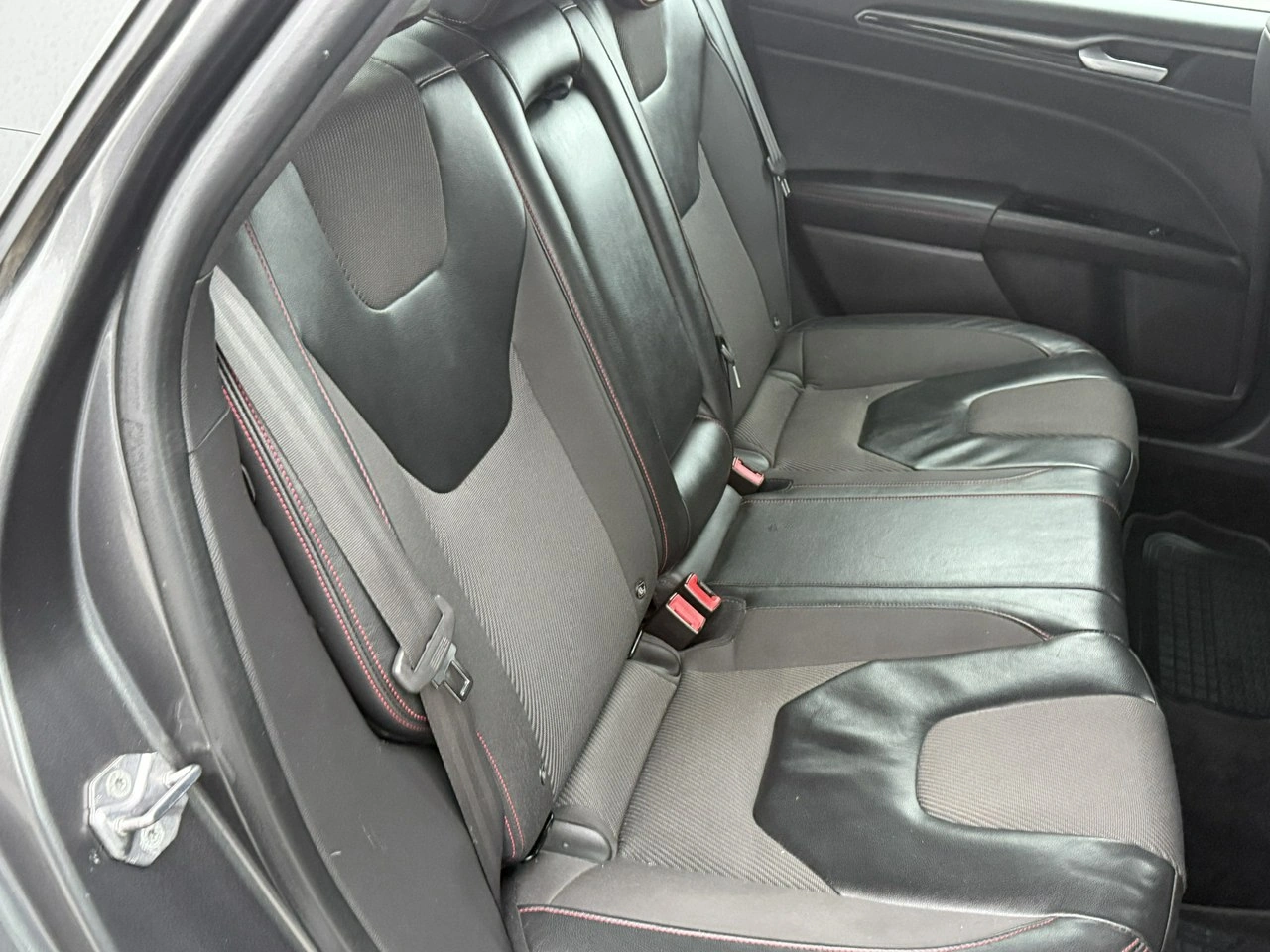 Ford Mondeo - Zdjęcie 14