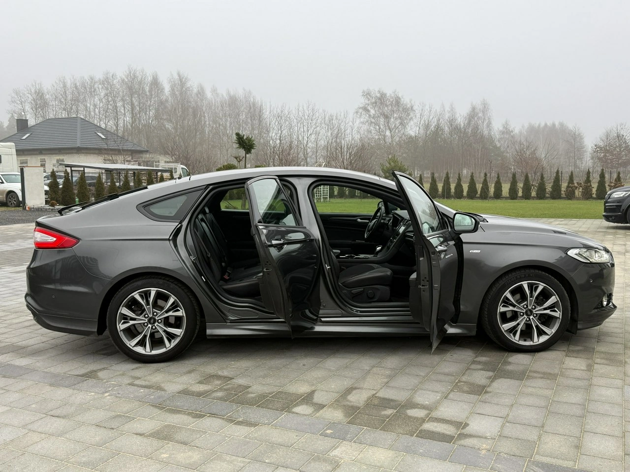 Ford Mondeo - Zdjęcie 20