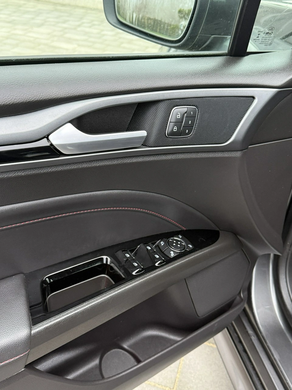 Ford Mondeo - Zdjęcie 35