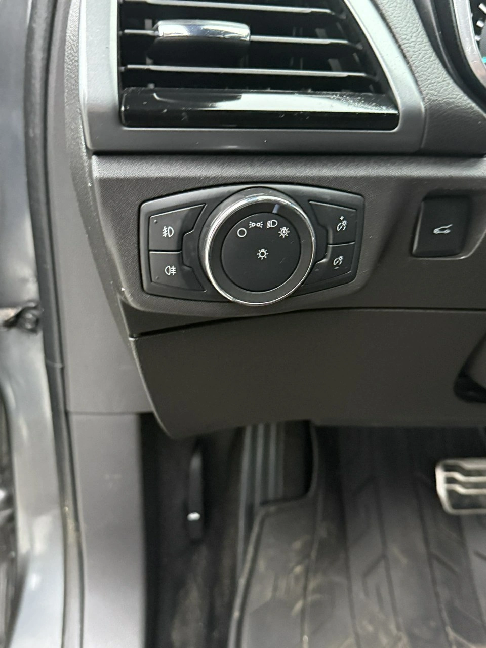 Ford Mondeo - Zdjęcie 36
