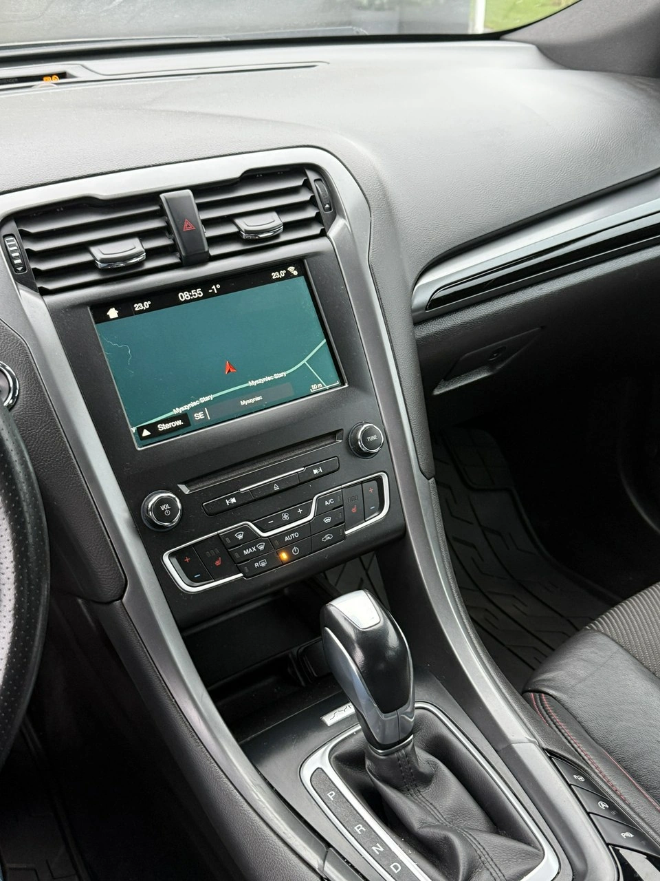 Ford Mondeo - Zdjęcie 45