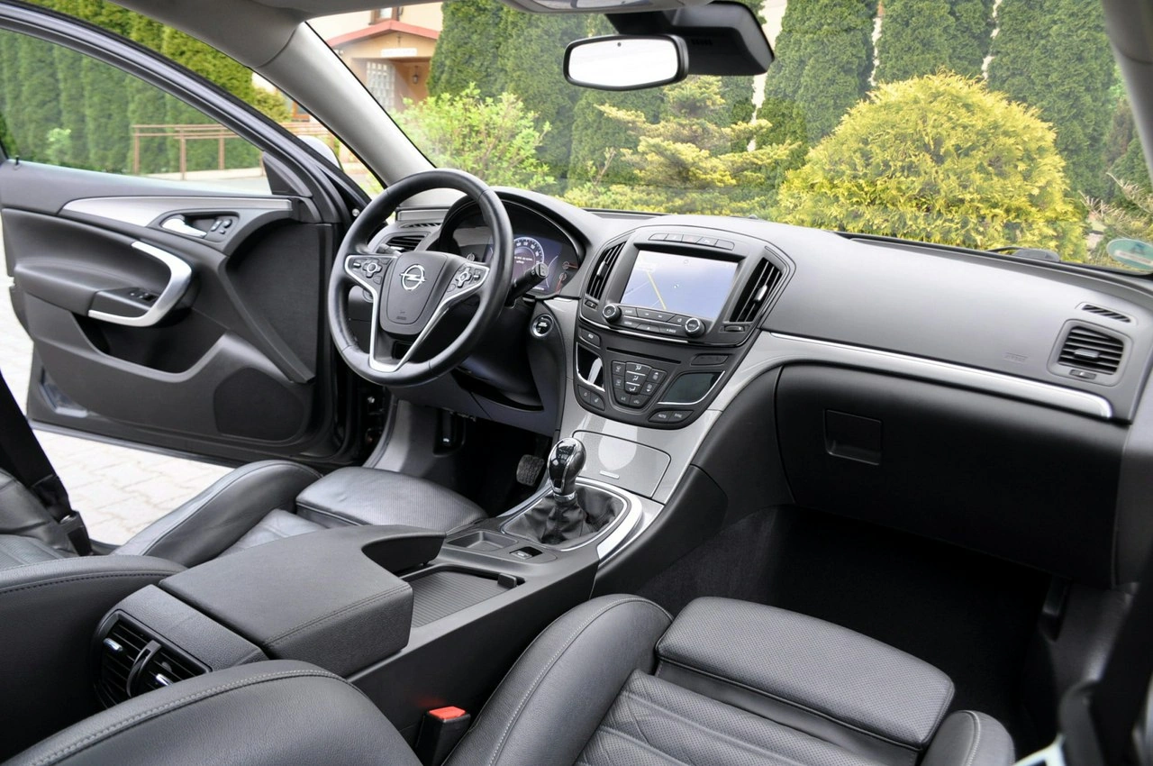 Opel Insignia - Zdjęcie 23