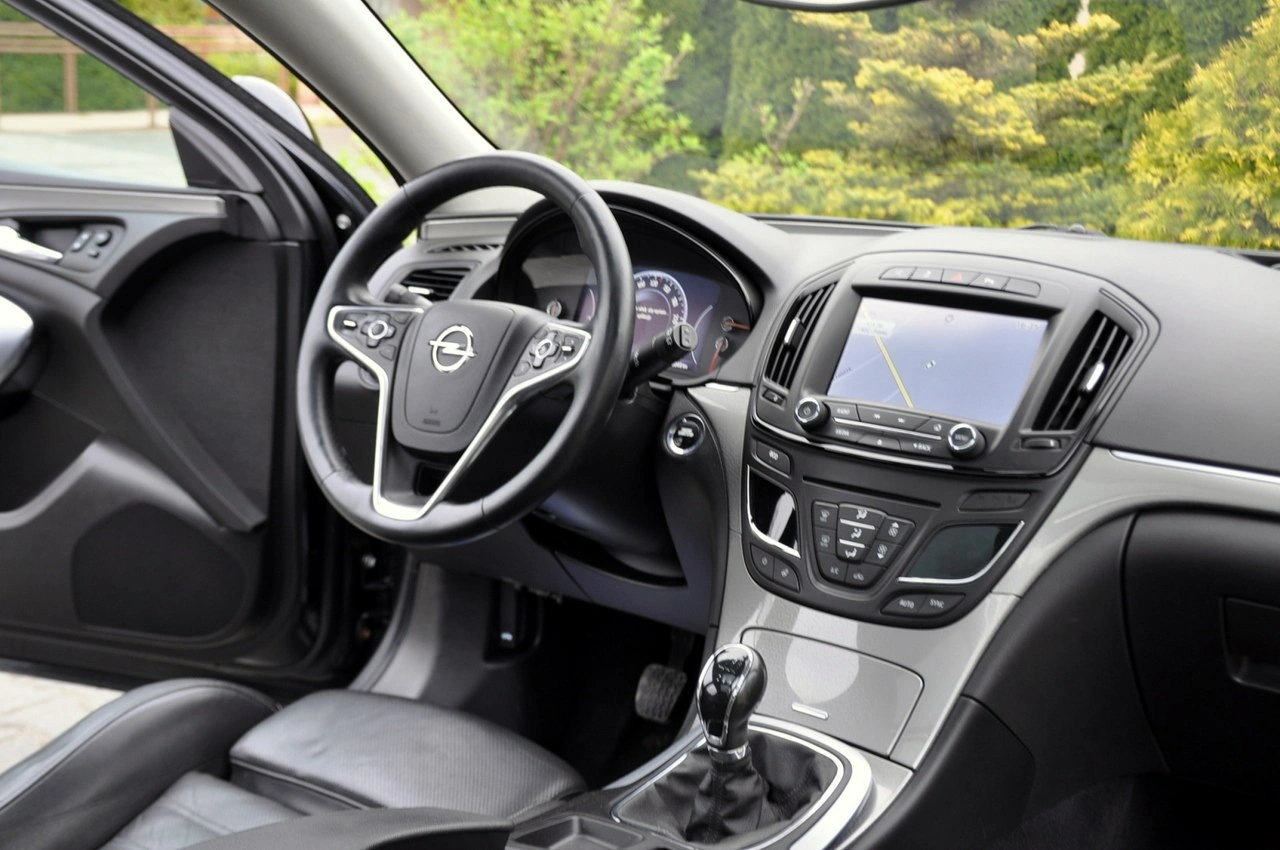 Opel Insignia - Zdjęcie 24