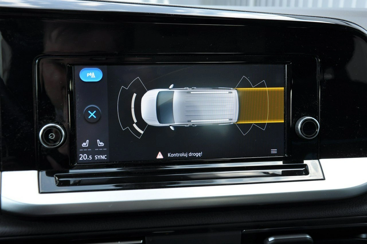 Ford Grand Tourneo Connect - Zdjęcie 15