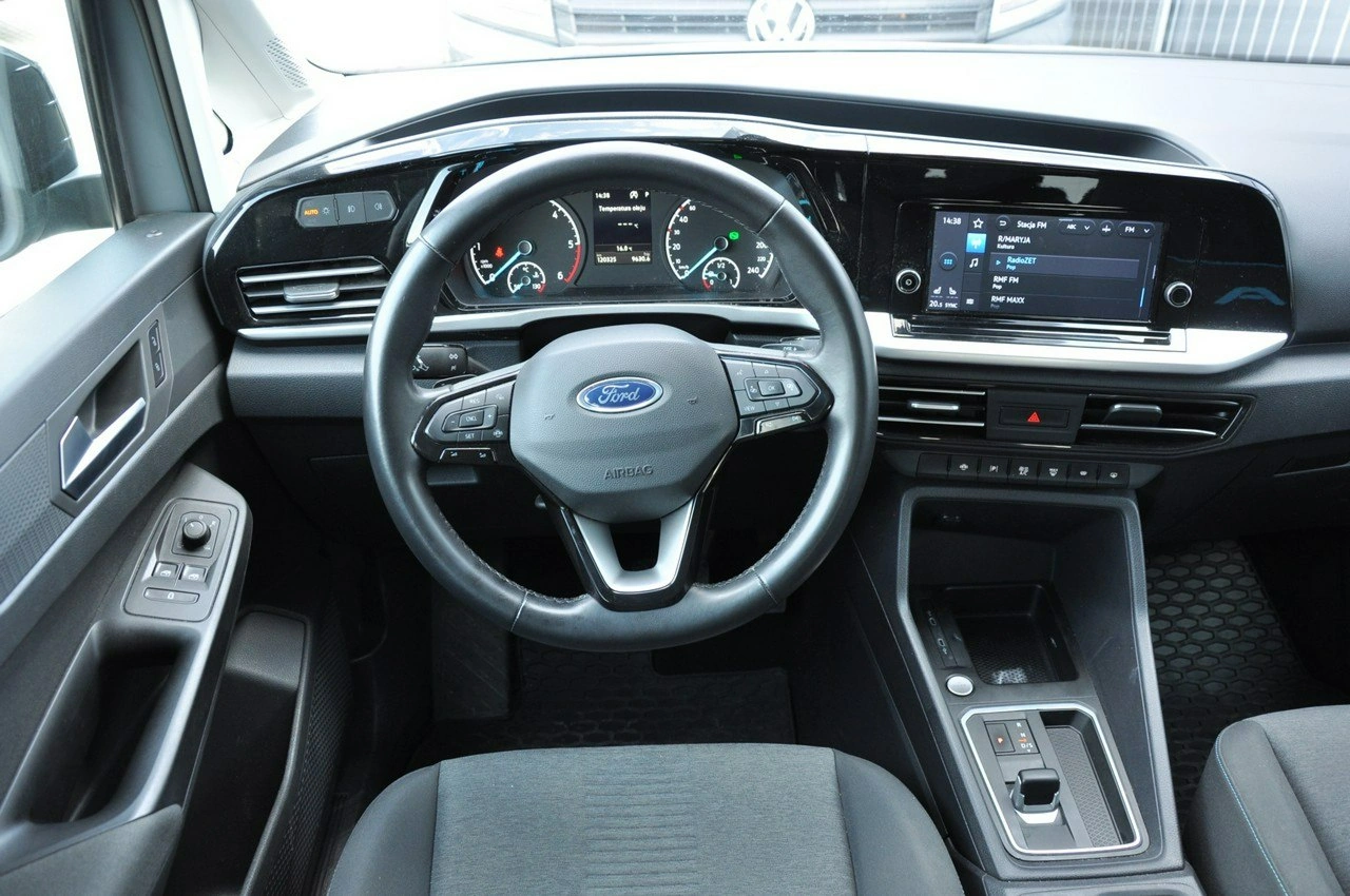 Ford Grand Tourneo Connect - Zdjęcie 21