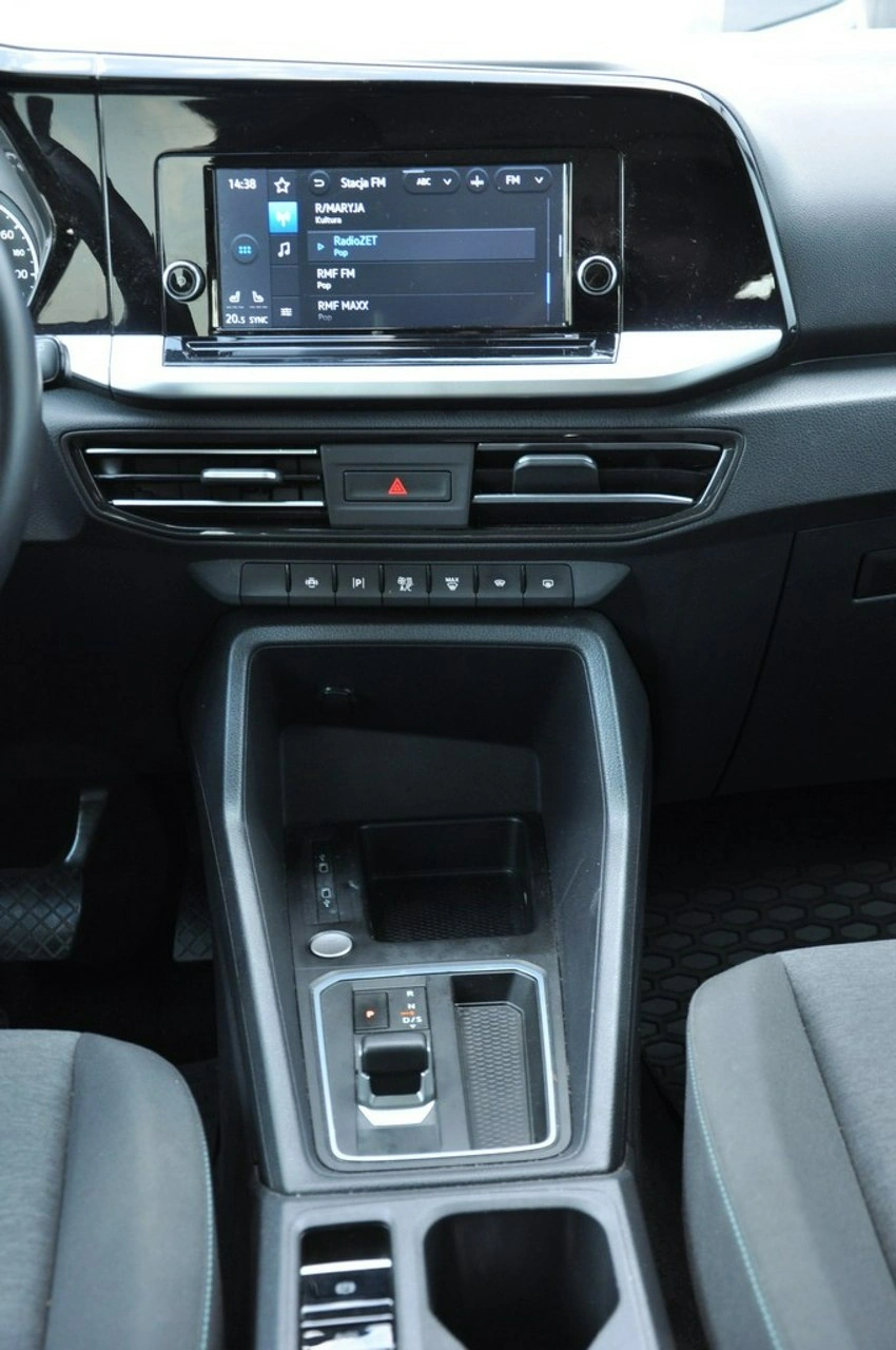 Ford Grand Tourneo Connect - Zdjęcie 22