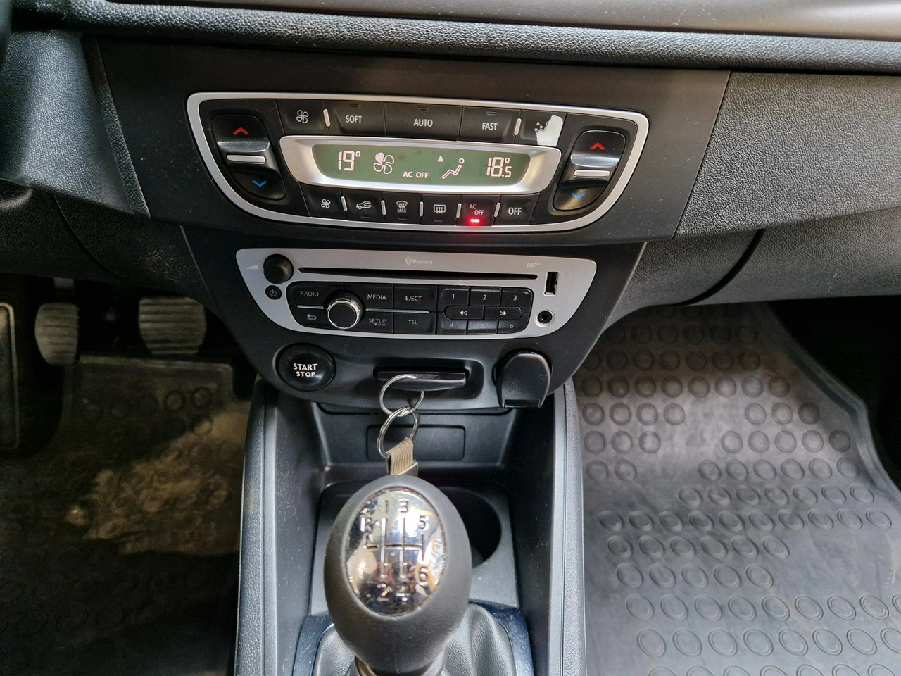 Renault Megane - Zdjęcie 14