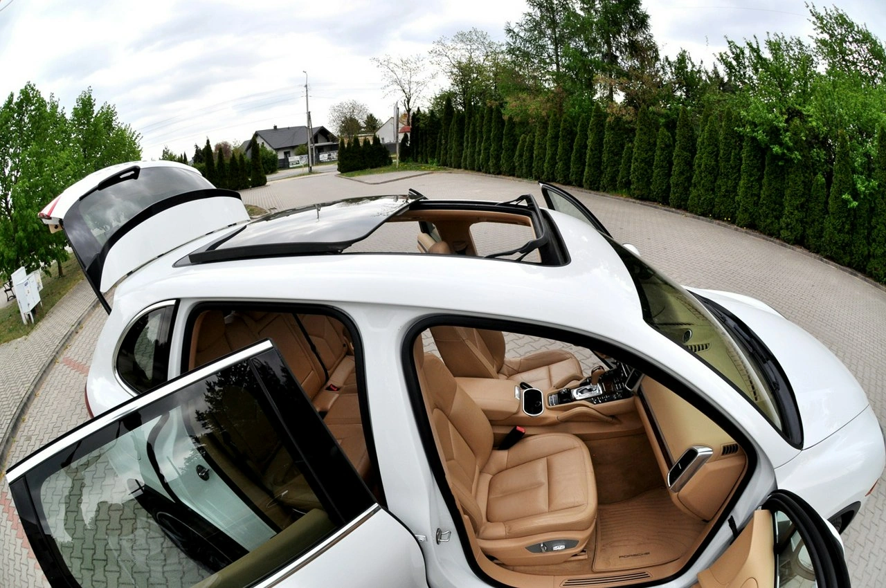 Porsche Cayenne - Zdjęcie 11