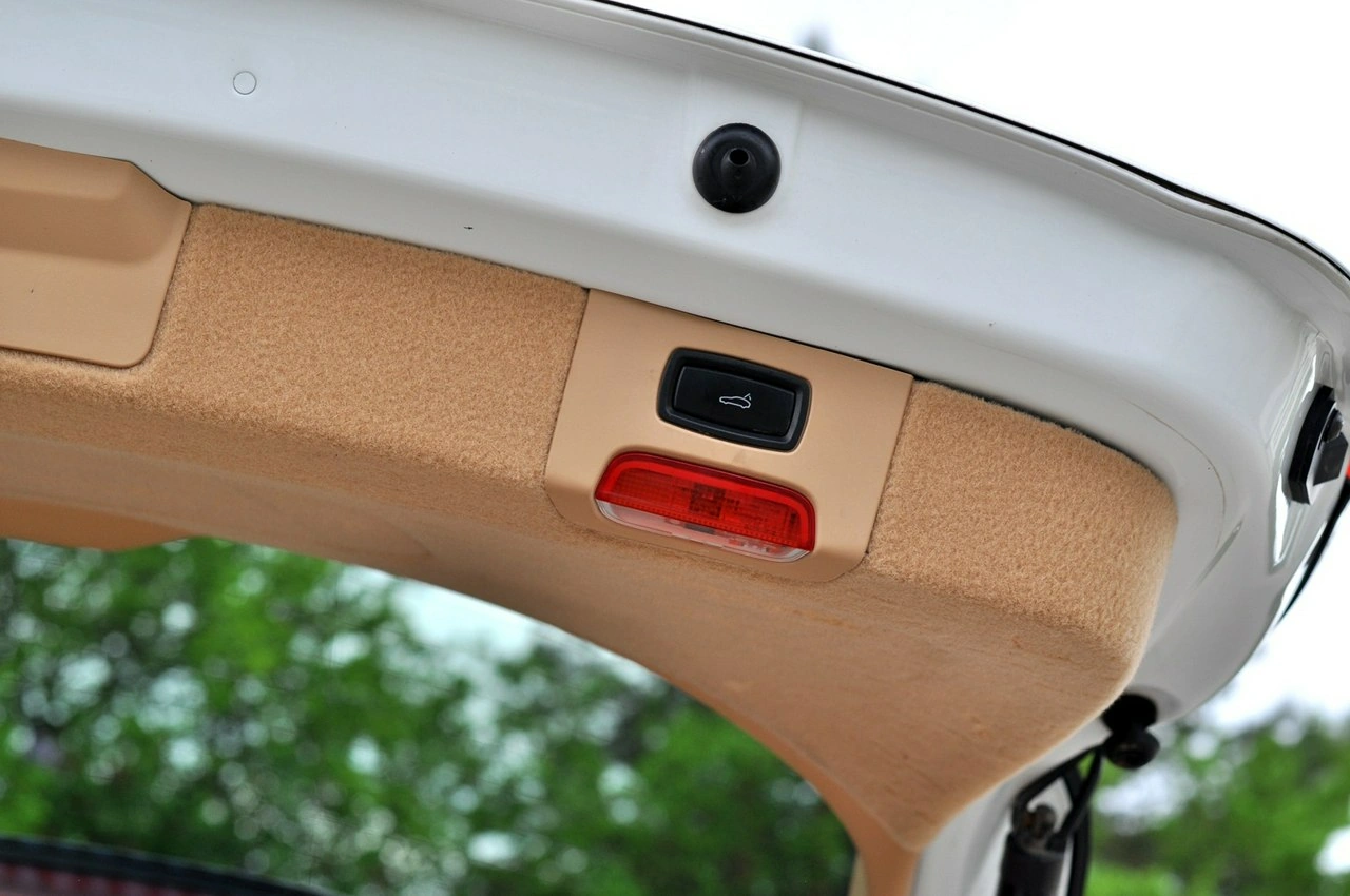 Porsche Cayenne - Zdjęcie 13