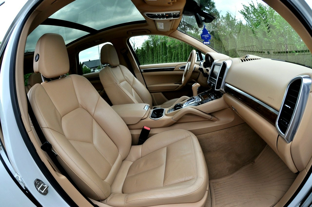 Porsche Cayenne - Zdjęcie 7