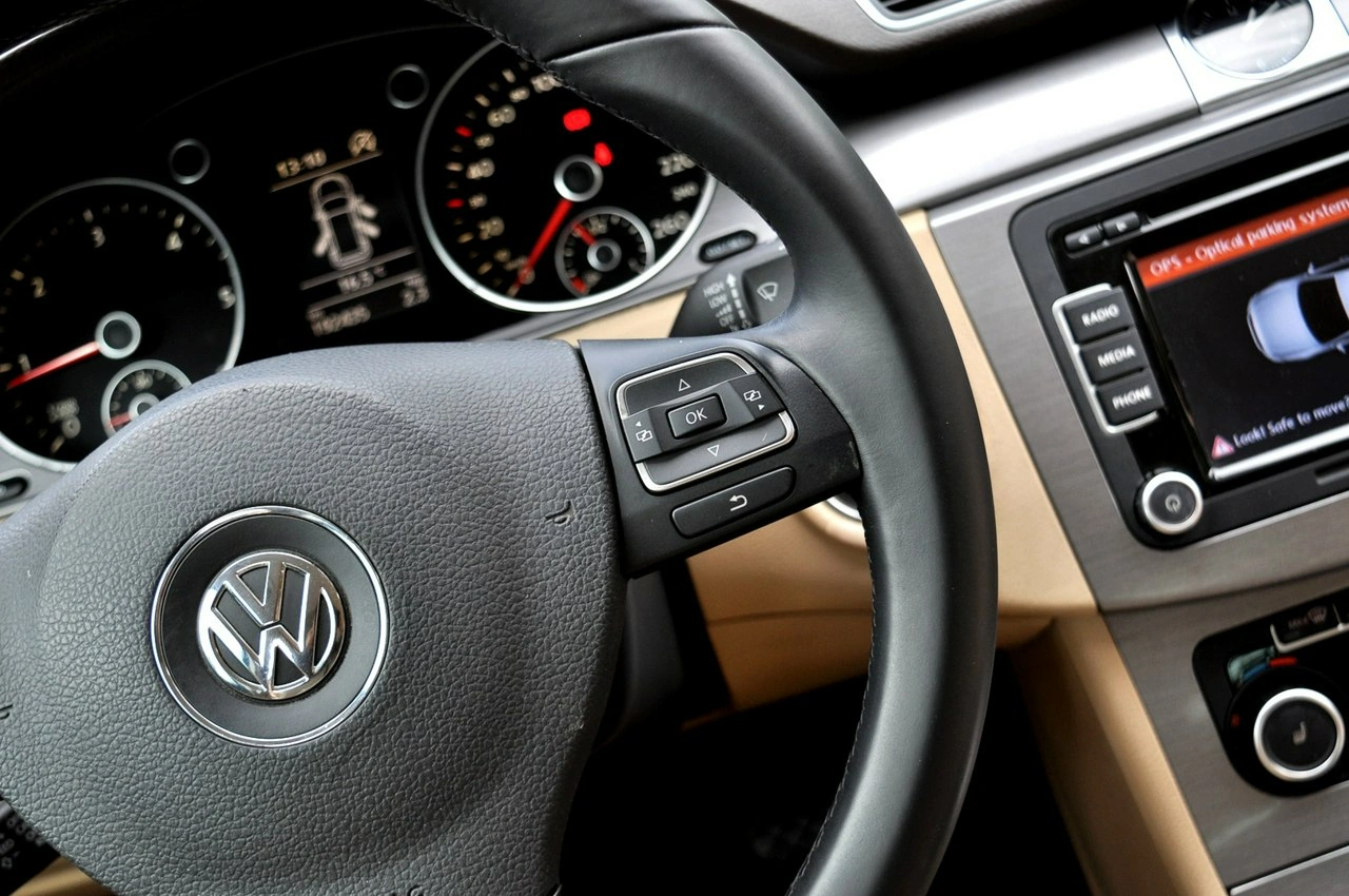 Volkswagen Passat - Zdjęcie 18