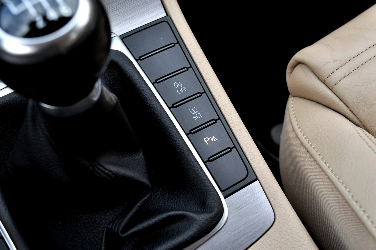 Volkswagen Passat - Zdjęcie 21