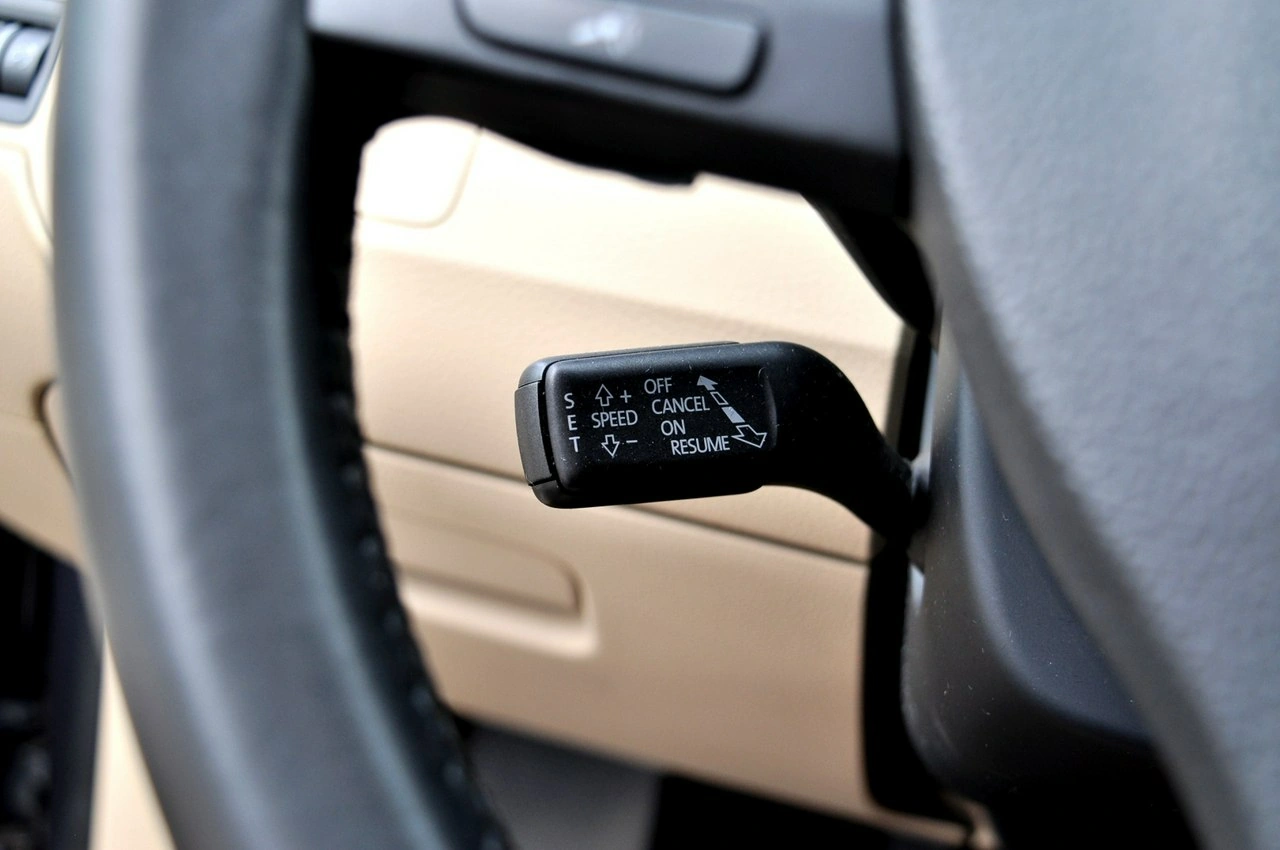 Volkswagen Passat - Zdjęcie 24