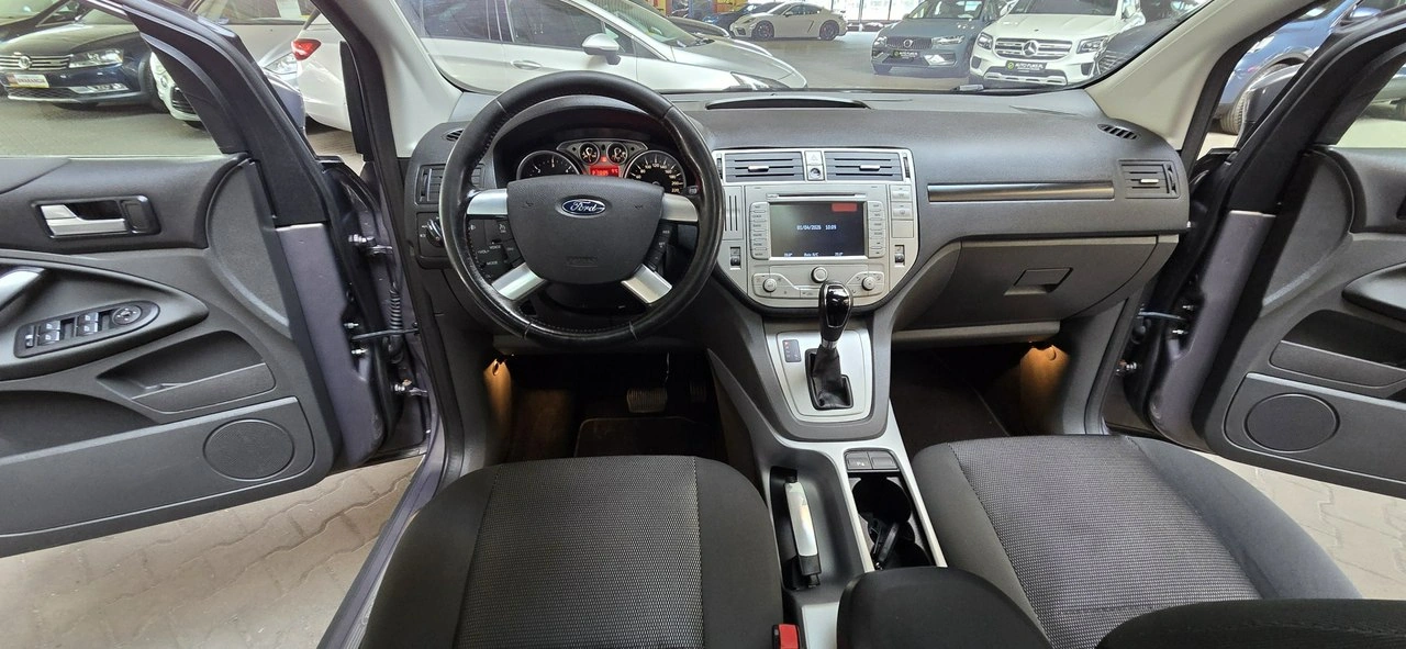 Ford Kuga - Zdjęcie 12