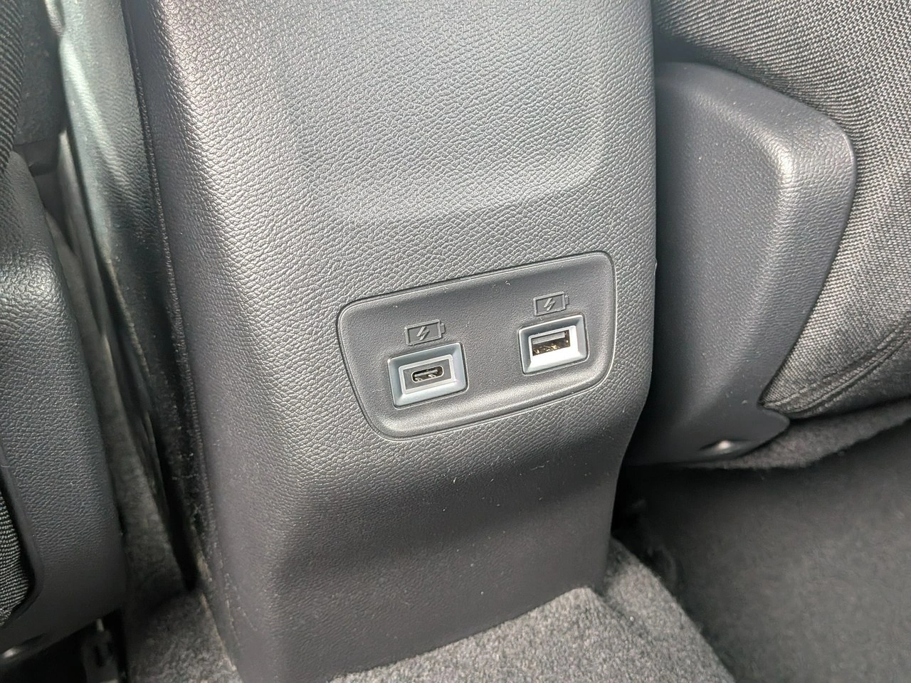 Peugeot 2008 - Zdjęcie 21