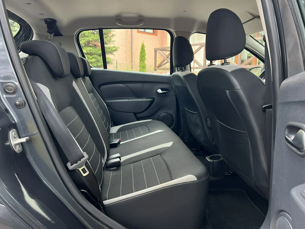 Dacia Sandero Stepway - Zdjęcie 10