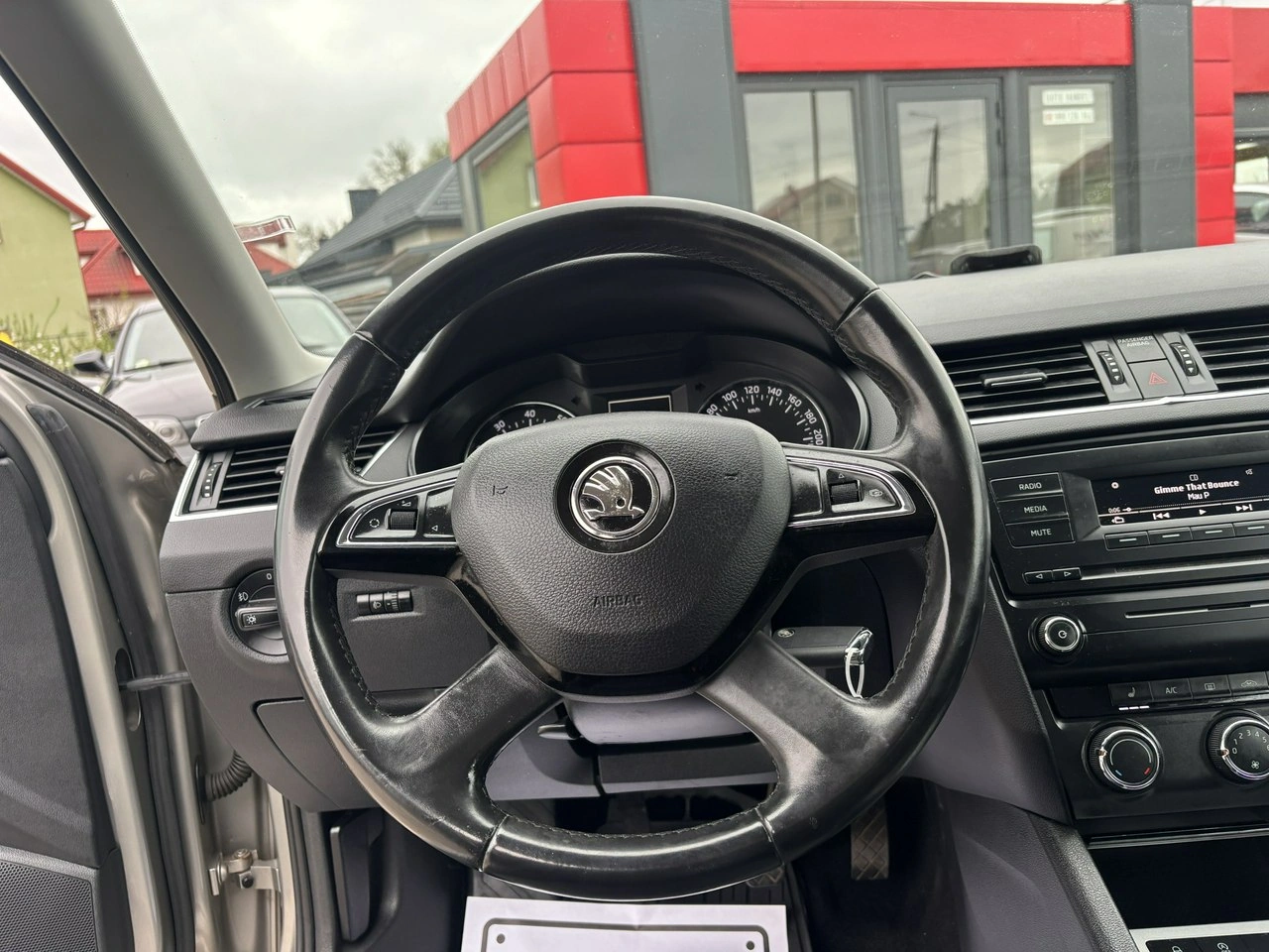 Skoda Octavia - Zdjęcie 37