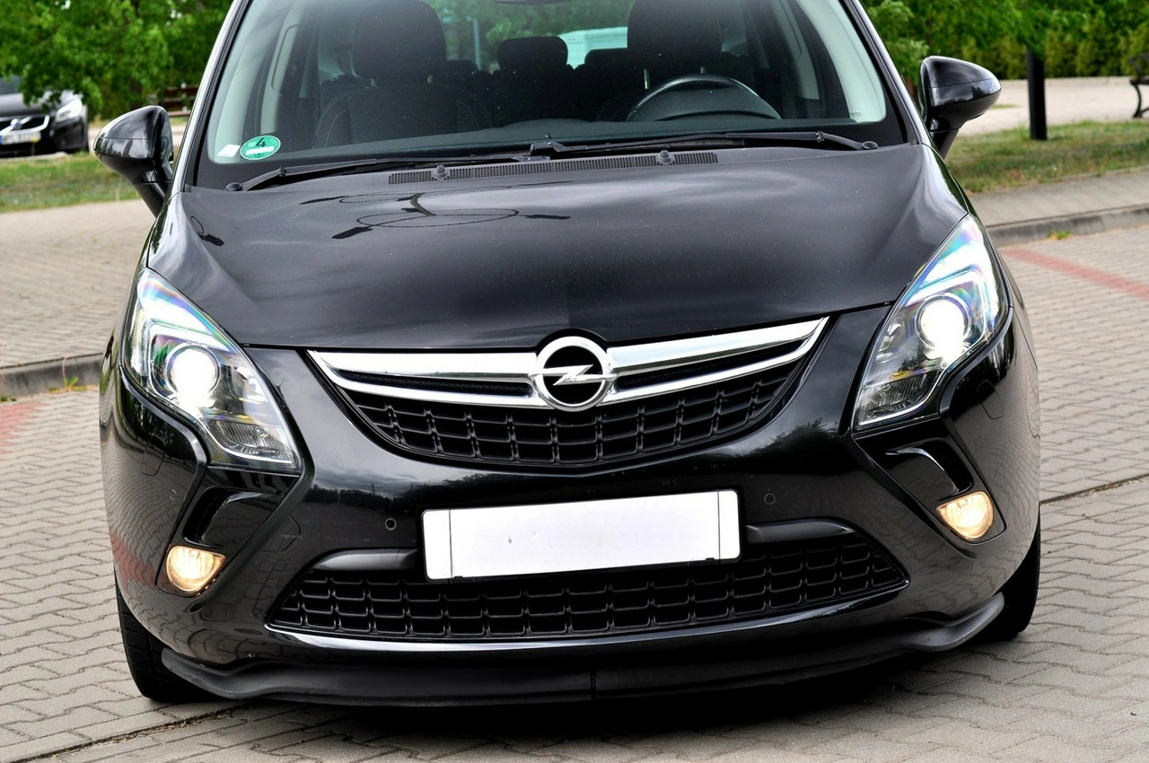 Opel Zafira - Zdjęcie 24