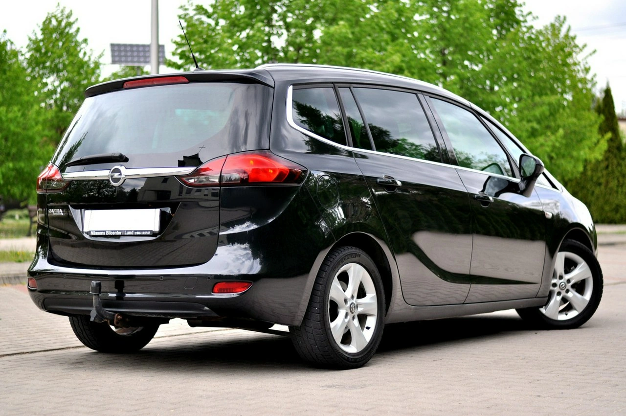 Opel Zafira - Zdjęcie 2