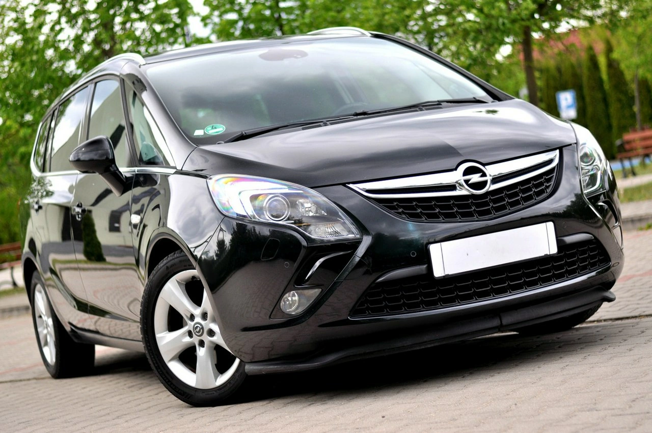 Opel Zafira - Zdjęcie 28
