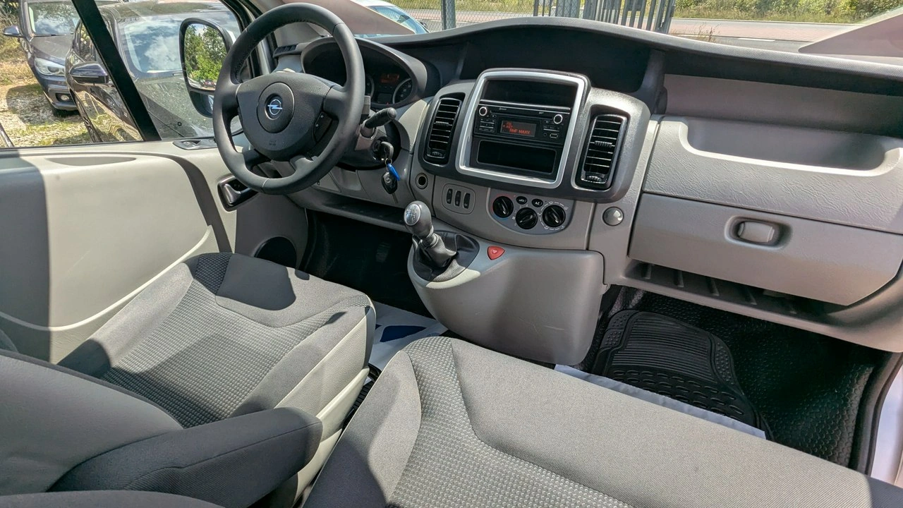 Opel Vivaro - Zdjęcie 17