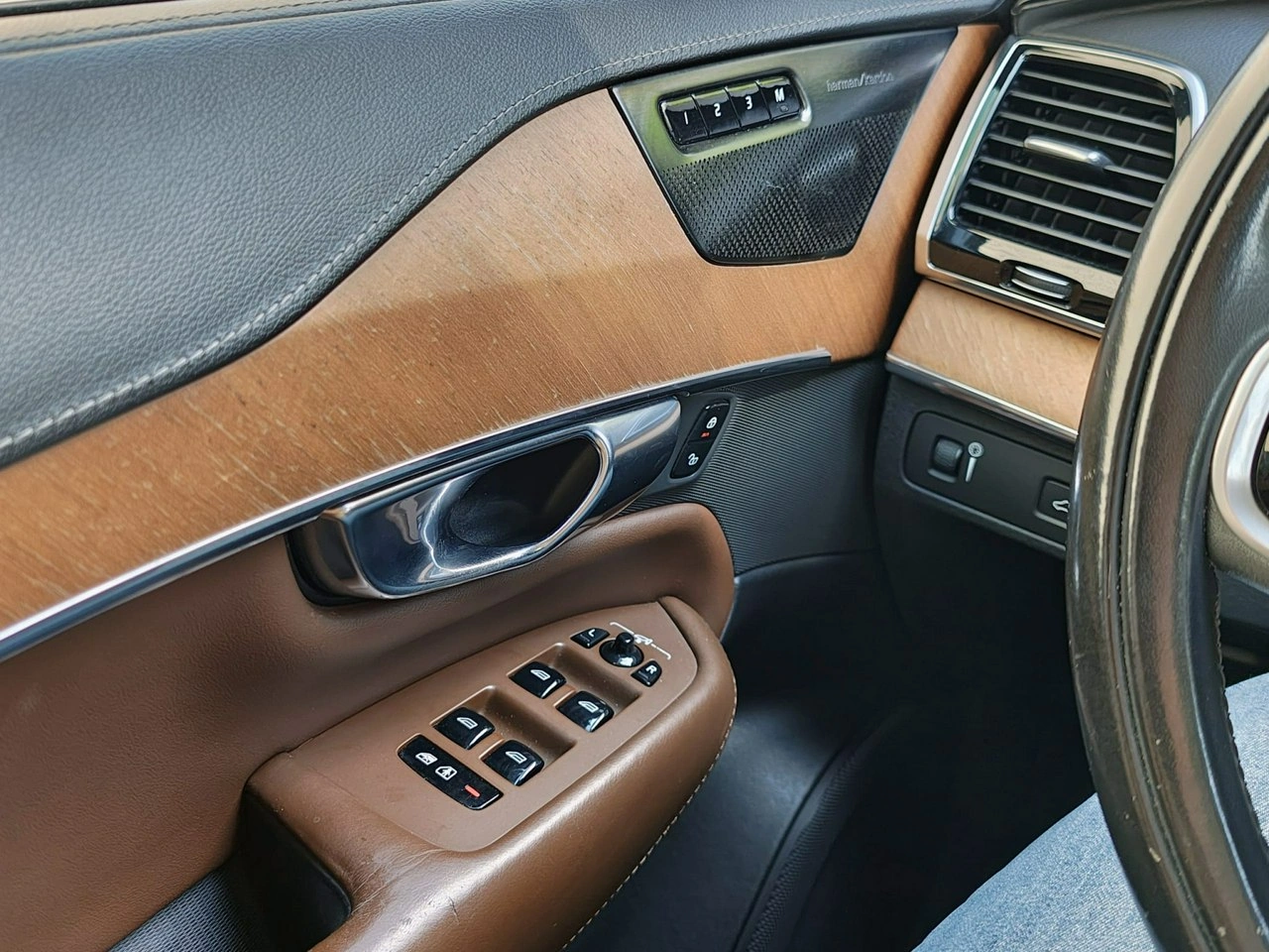 Volvo XC 90 - Zdjęcie 8