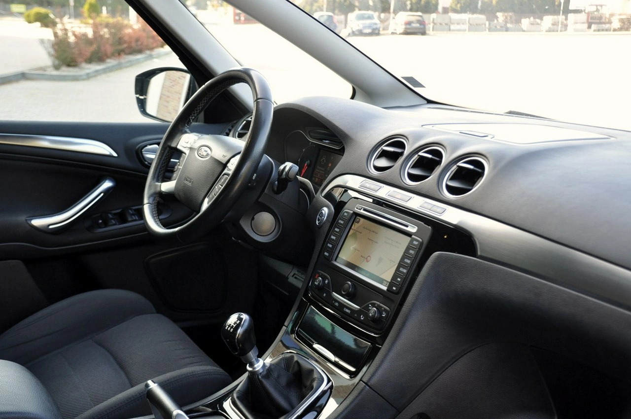 Ford S-Max - Zdjęcie 17