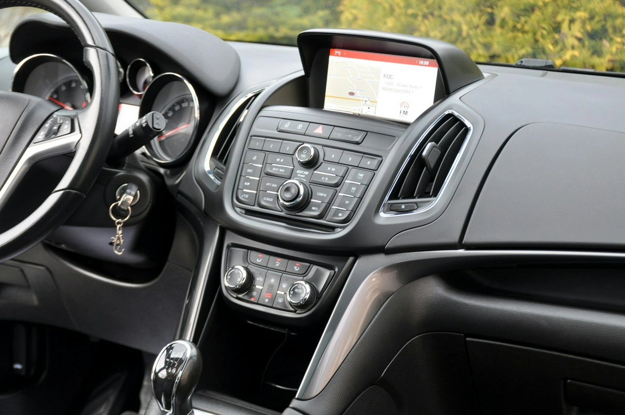 Opel Zafira - Zdjęcie 26