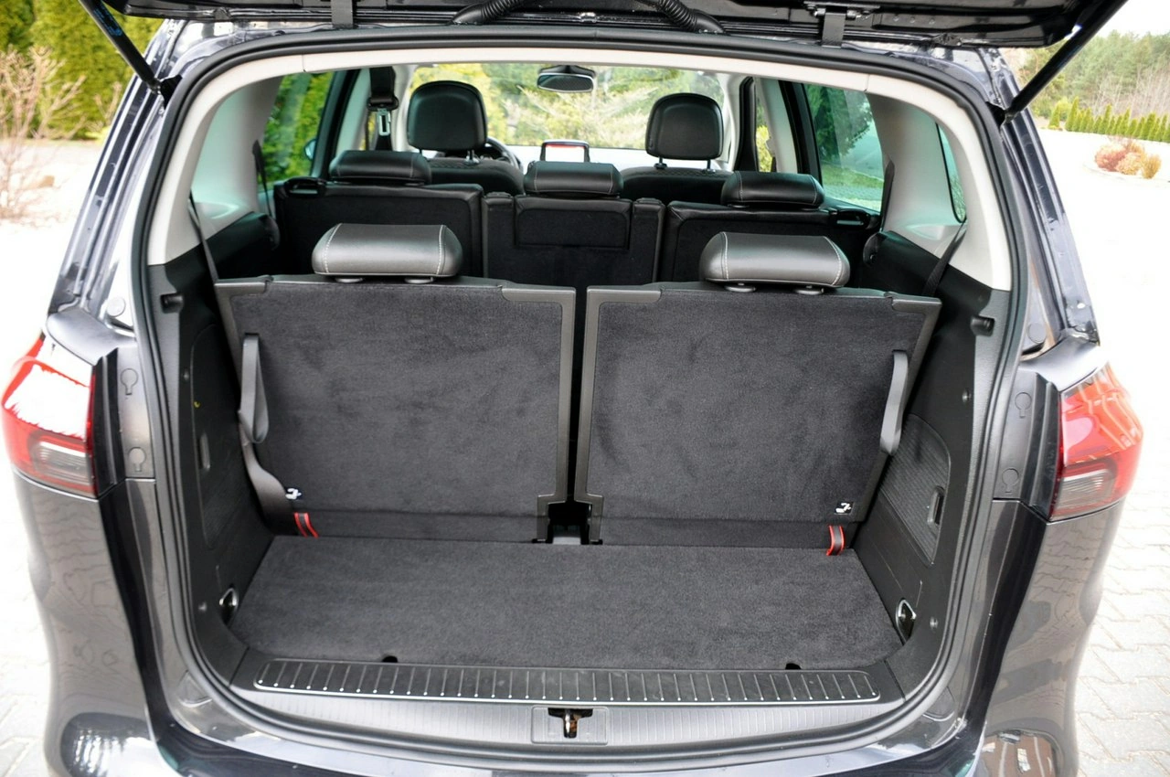 Opel Zafira - Zdjęcie 37