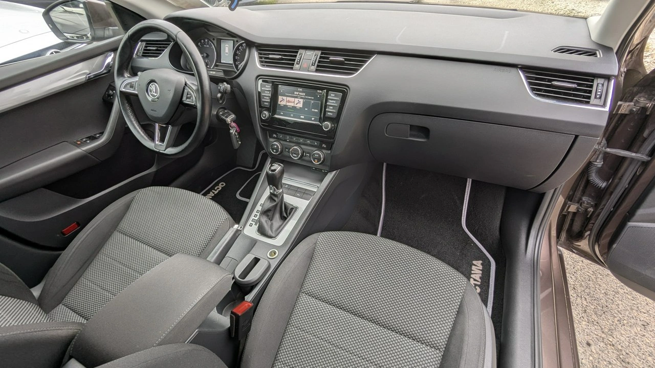 Skoda Octavia - Zdjęcie 17