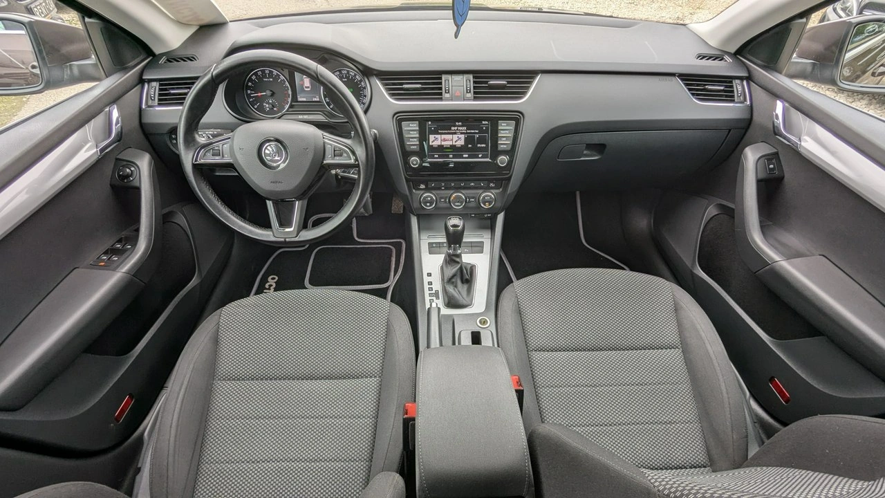 Skoda Octavia - Zdjęcie 18