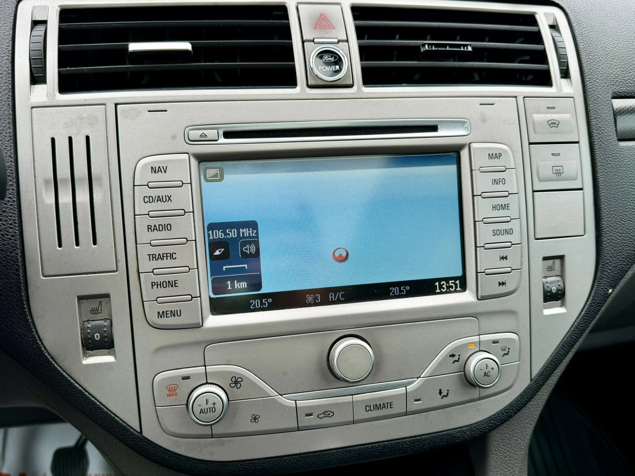 Ford Kuga - Zdjęcie 15