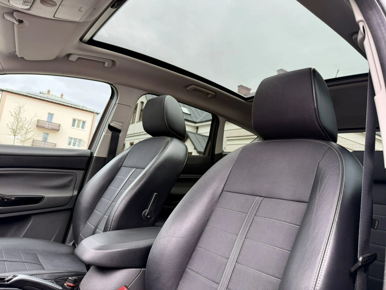 Ford Kuga - Zdjęcie 7