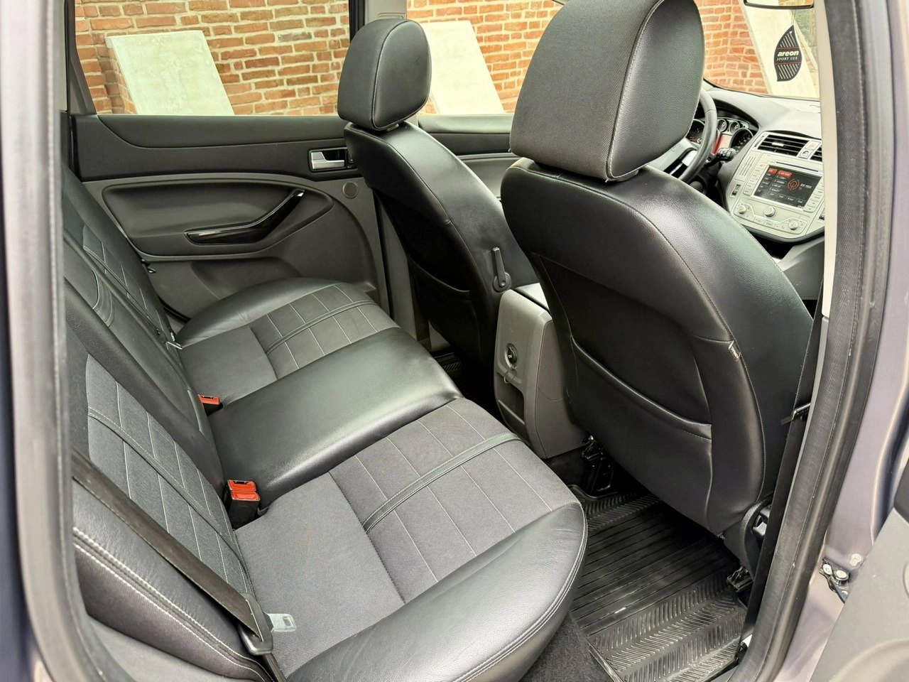Ford Kuga - Zdjęcie 8
