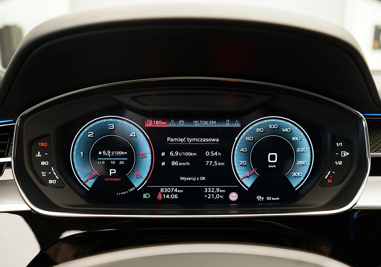 Audi A8 - Zdjęcie 19