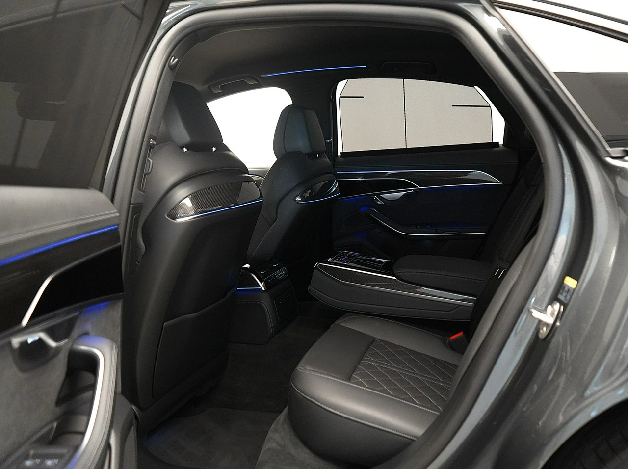 Audi A8 - Zdjęcie 26