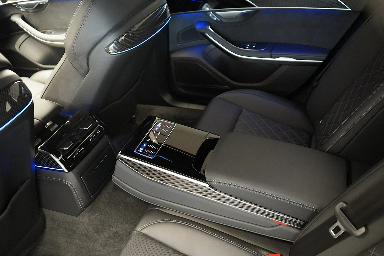 Audi A8 - Zdjęcie 27