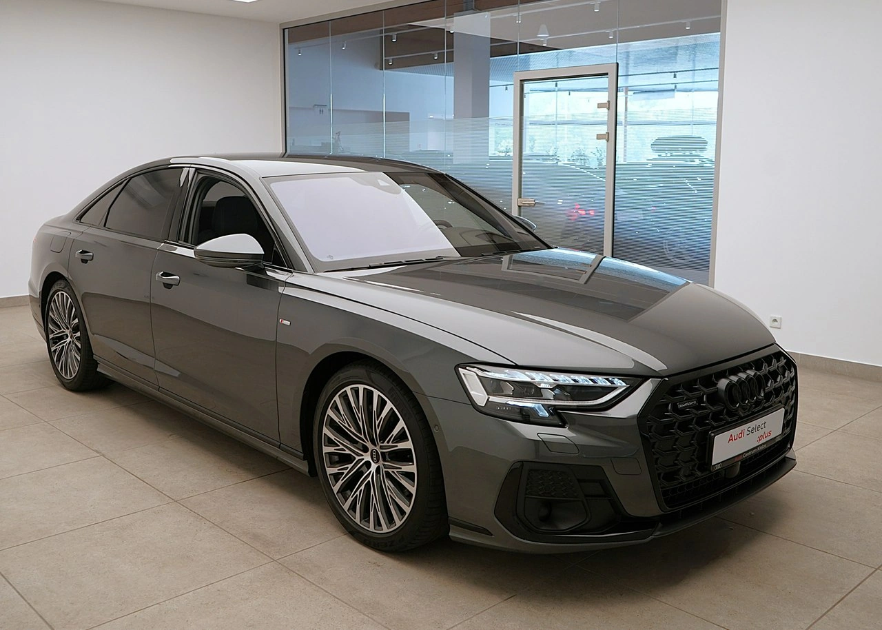 Audi A8 - Zdjęcie 4