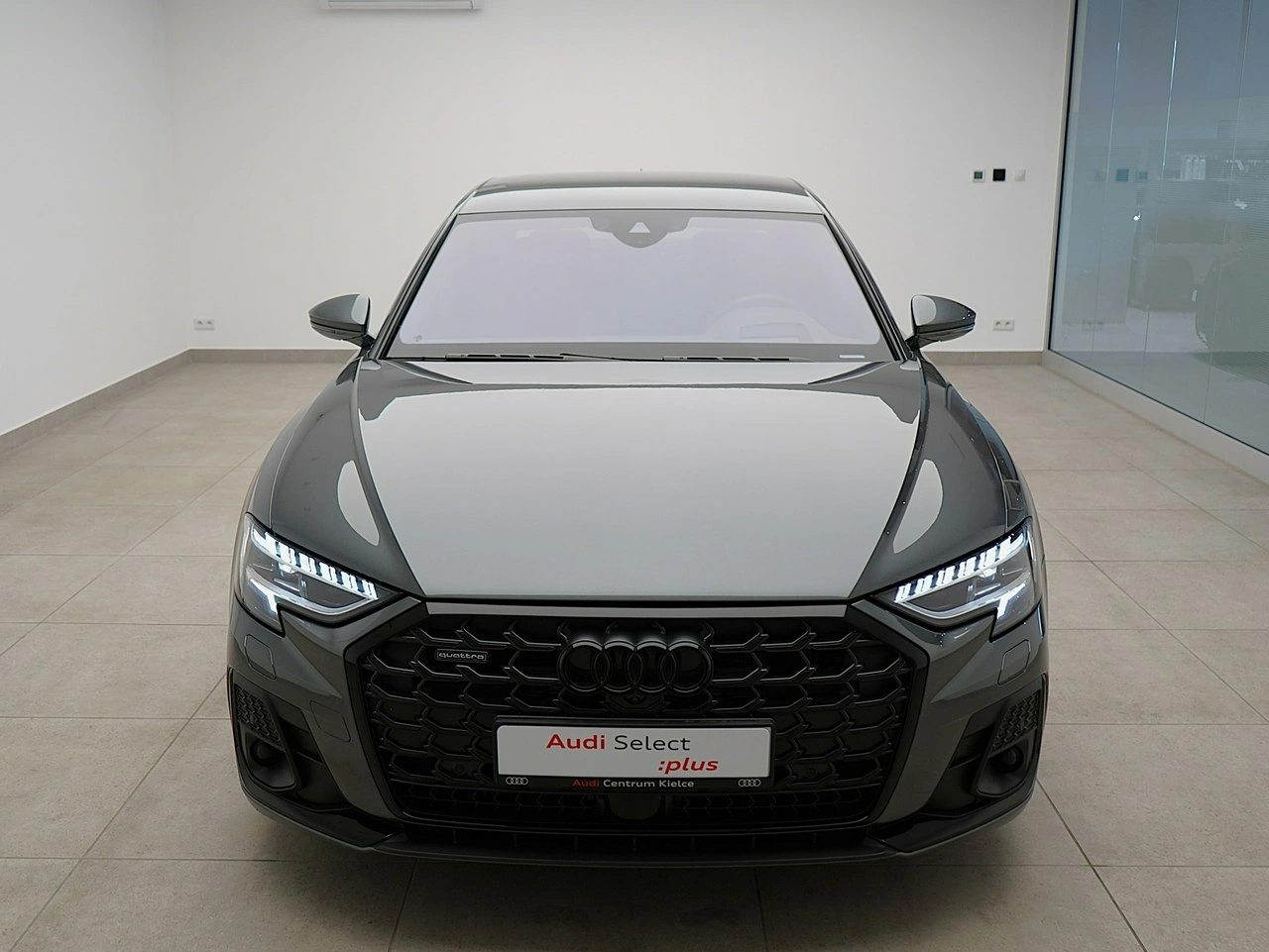 Audi A8 - Zdjęcie 5