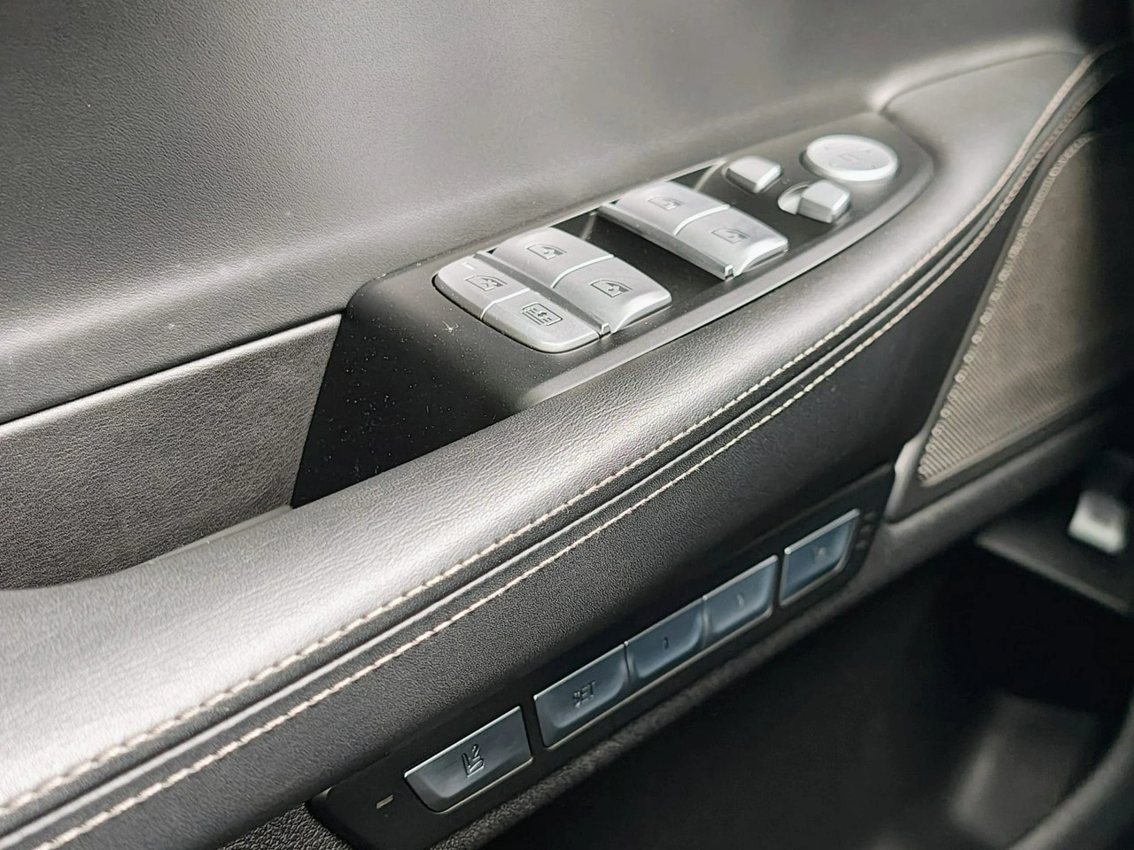BMW 750 - Zdjęcie 9