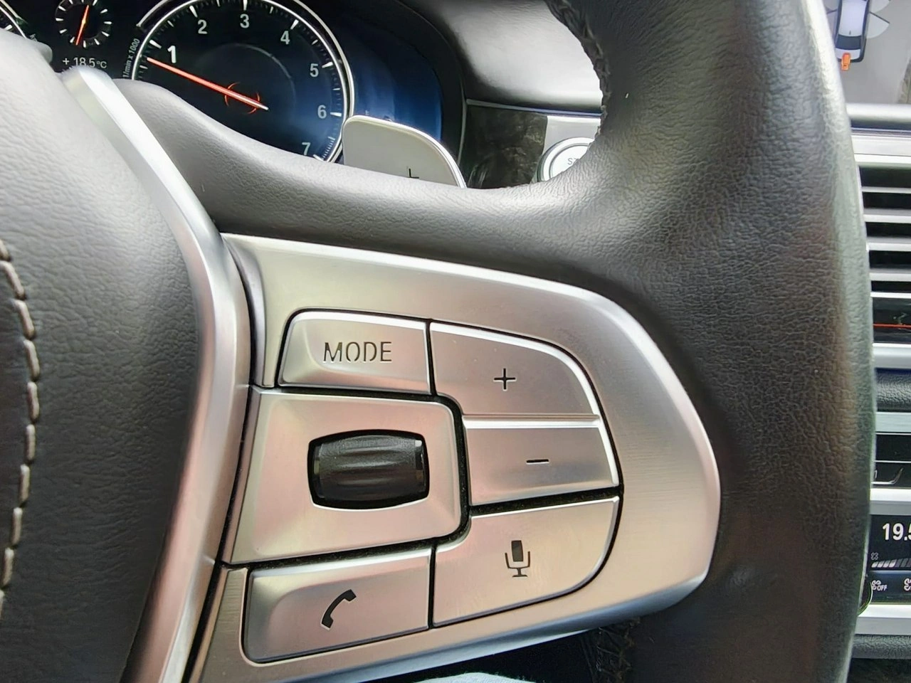 BMW 750 - Zdjęcie 27