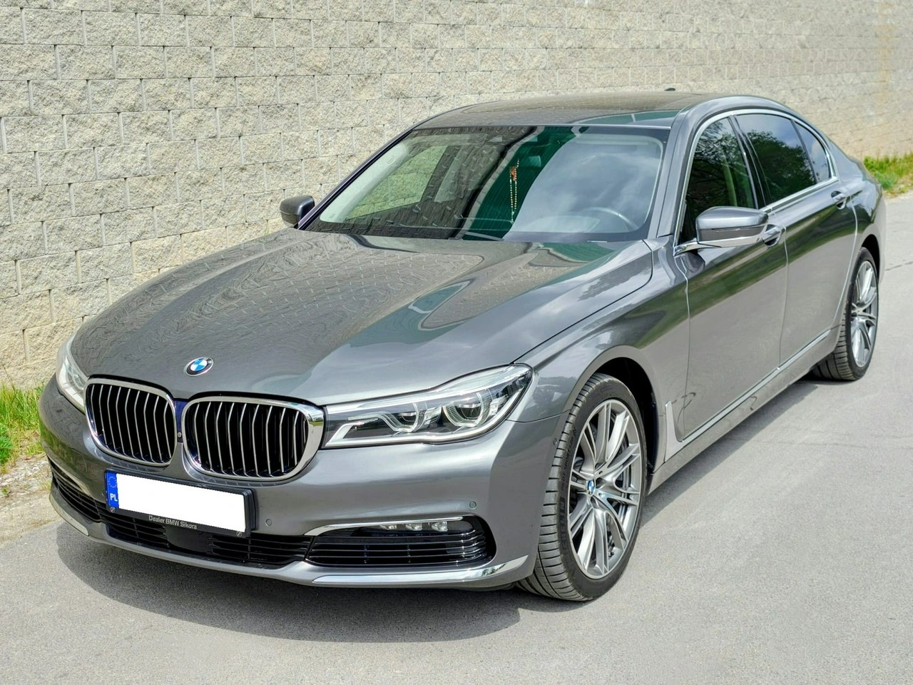 BMW 750 - Zdjęcie 2