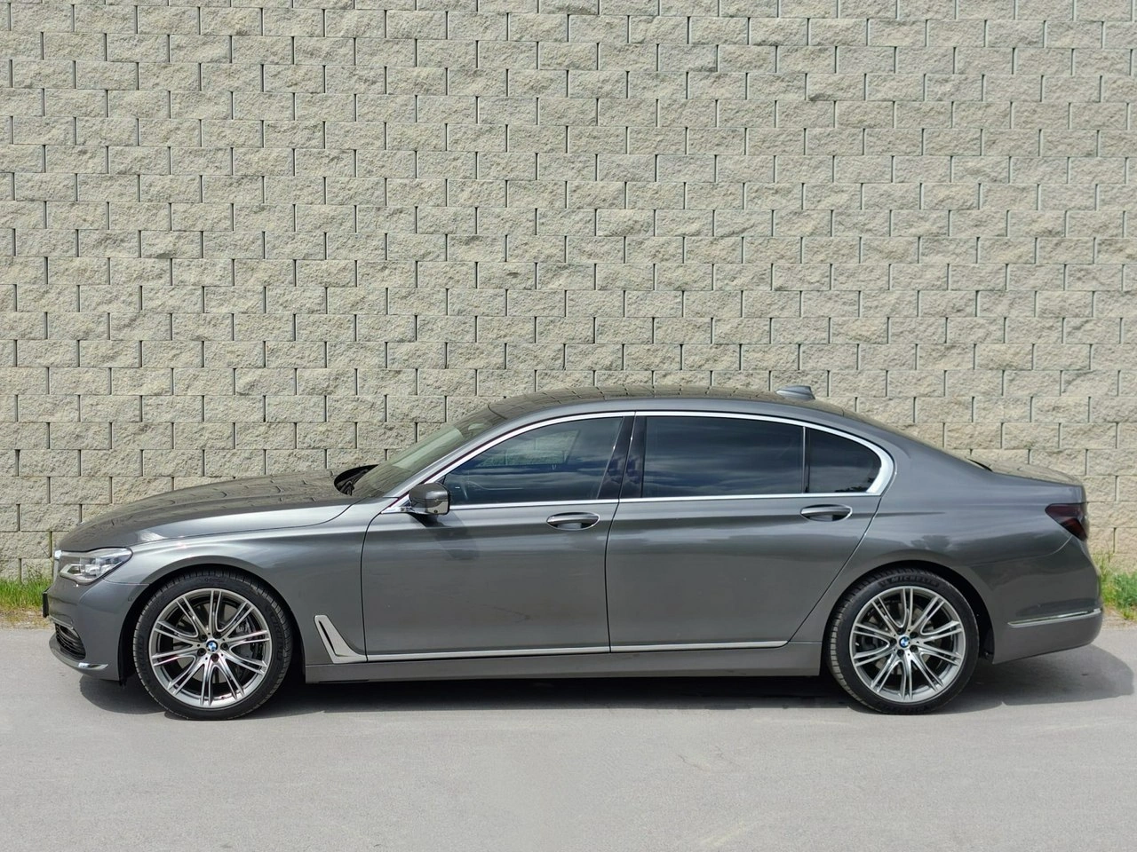 BMW 750 - Zdjęcie 8