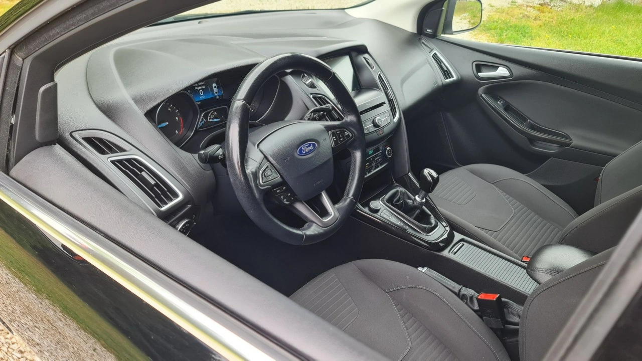 Ford Focus - Zdjęcie 10